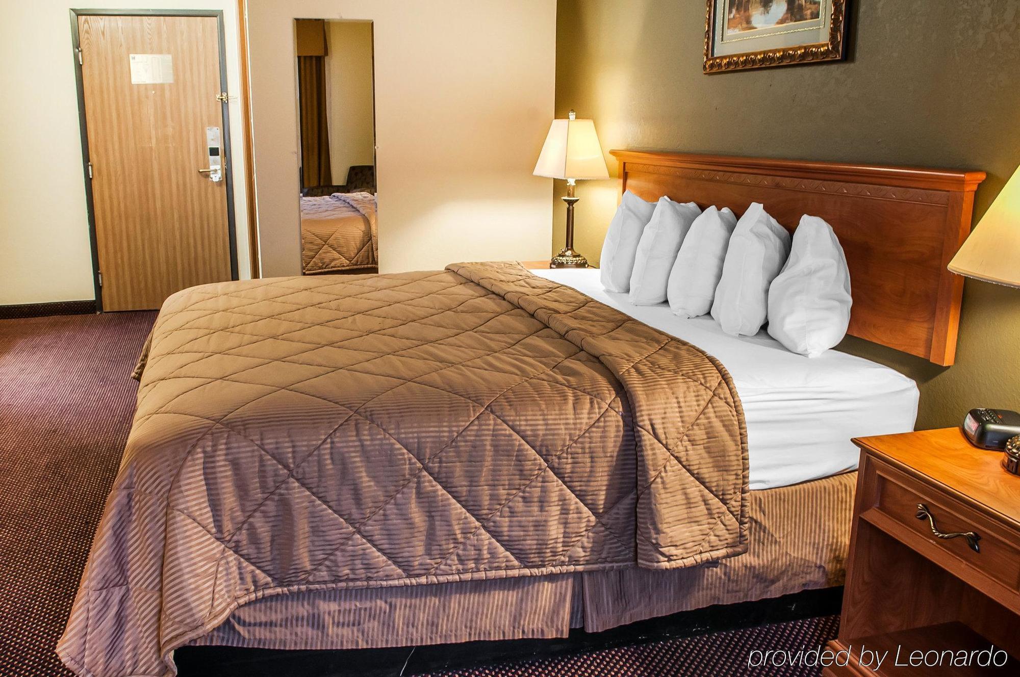 Rodeway 3*